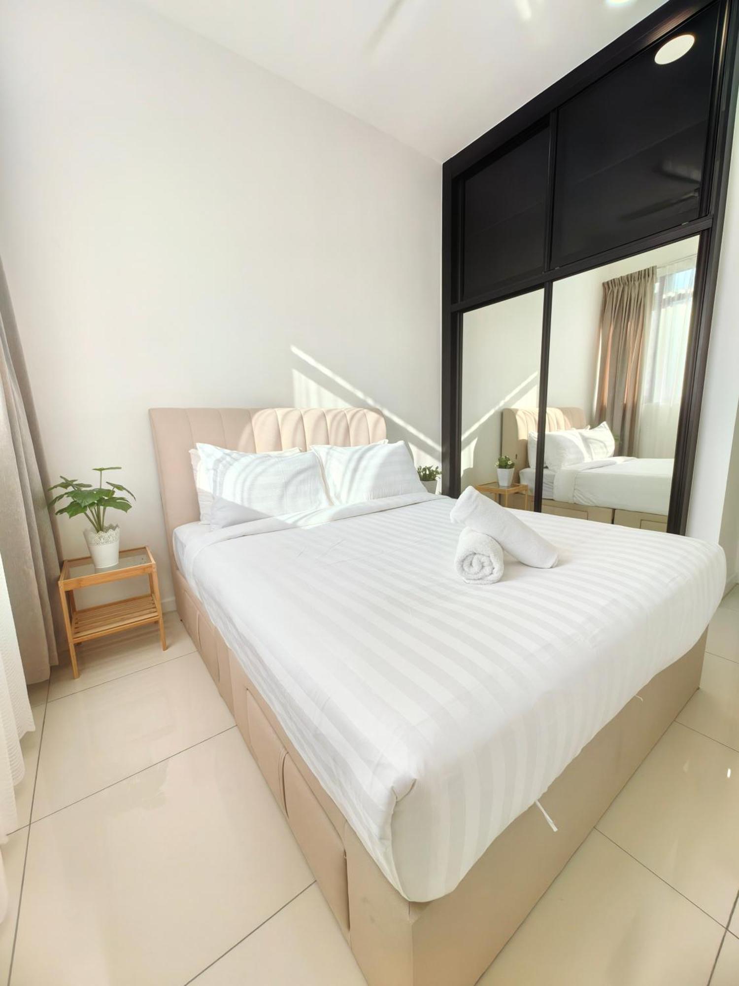 Chambers Residence Klcc Service Suites Kuala Lumpur Exterior photo