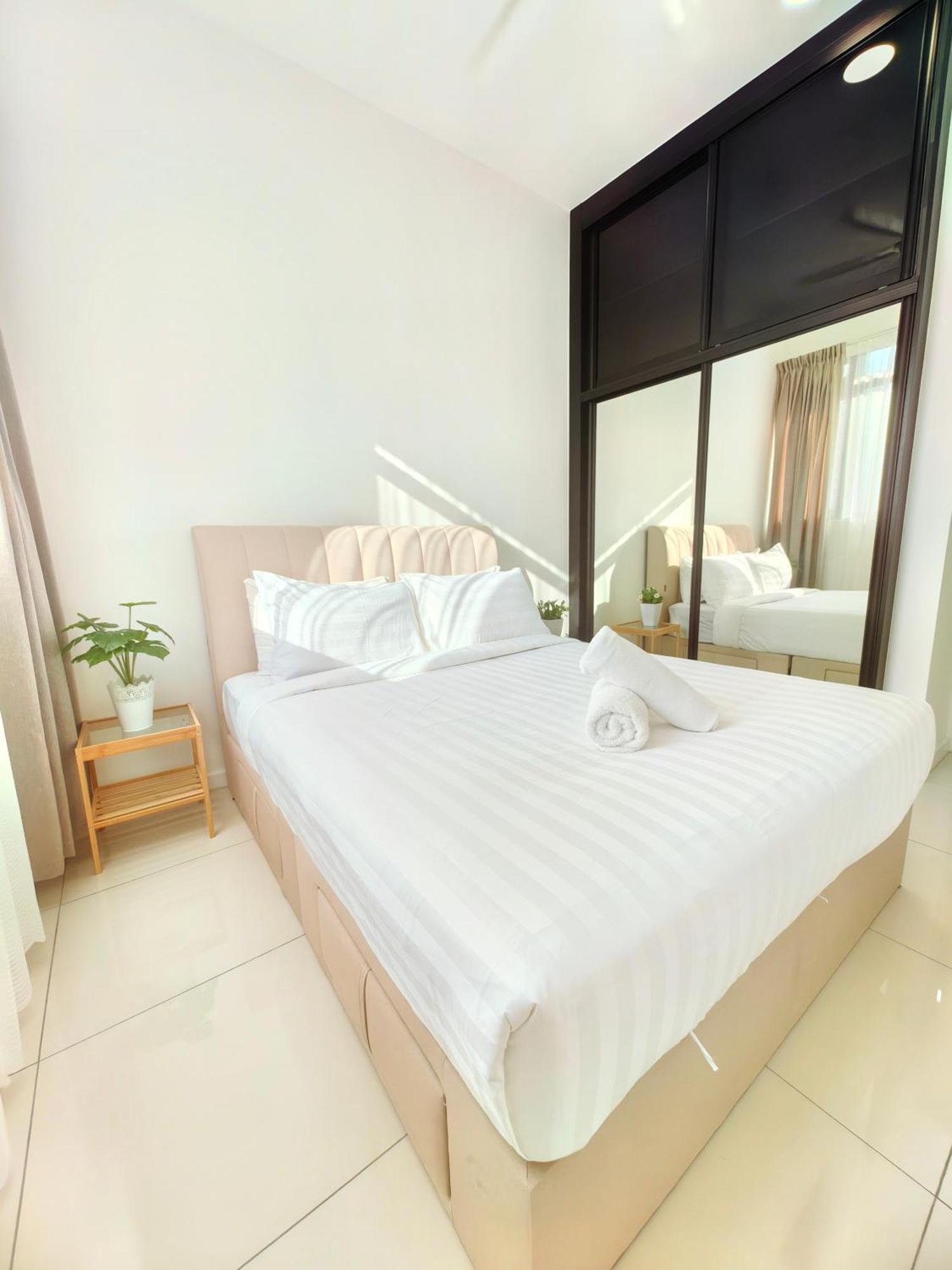 Chambers Residence Klcc Service Suites Kuala Lumpur Exterior photo